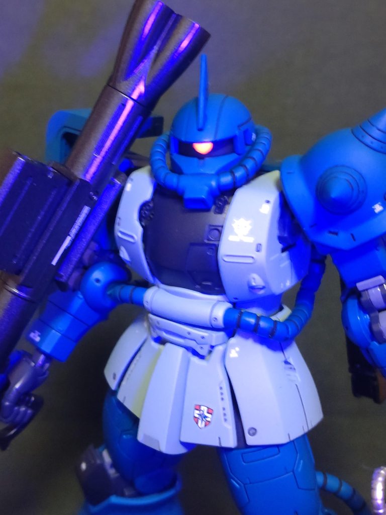 モノアイ、ヒートホークはUVライト🔦で光ります🌟