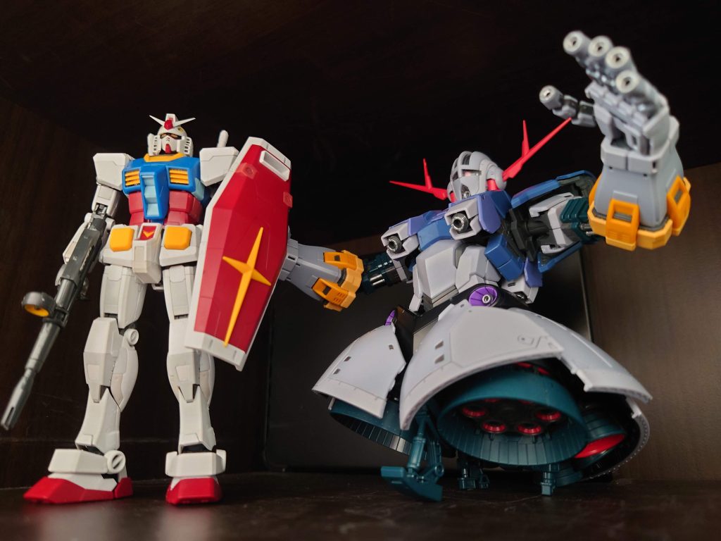 RGガンダムと仲良く?ツーショットしかしジオングの迫力は別格アムロもよく勝てたな。。。