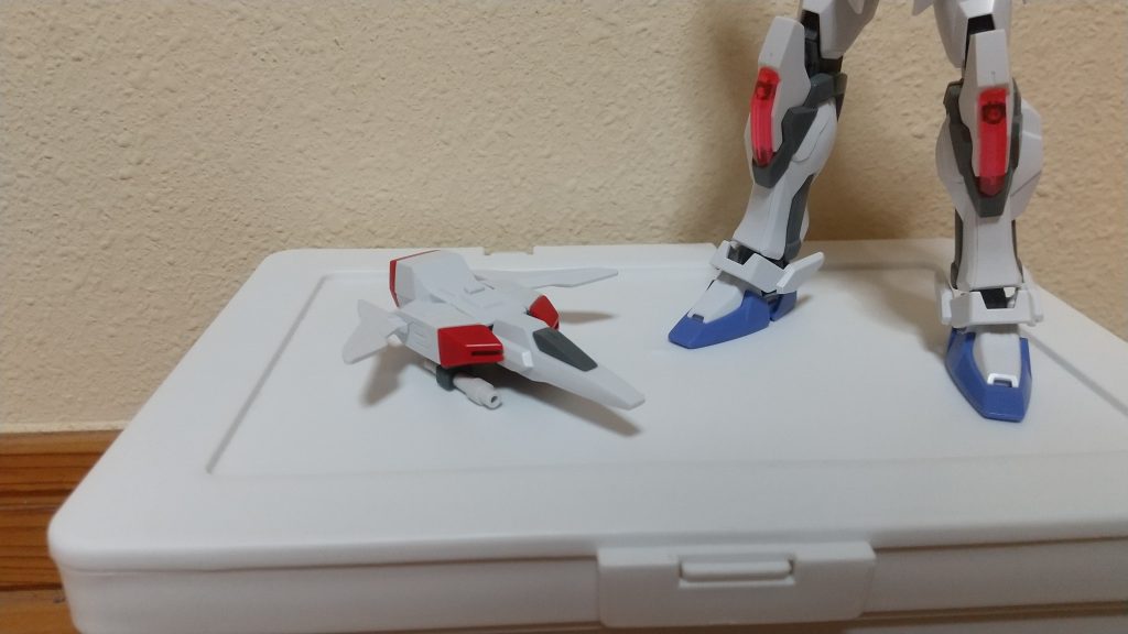 ギャラクシーファイターに付いたビームサーベルが足のよう