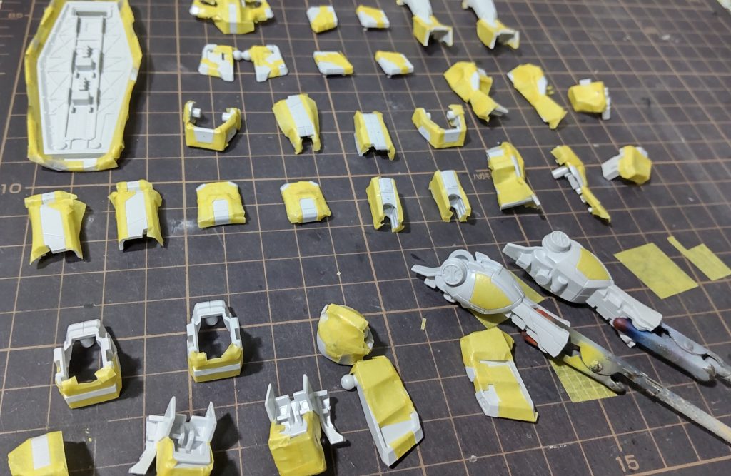 このキットは本当にマスキングが作業の大半になるのではないでしょうか?多分12時間以上掛かったと思います。