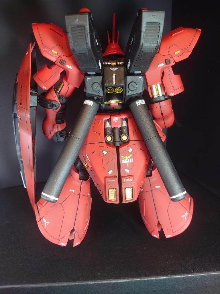 プロペラントタンクはジャンクパーツで保管していたＨＧサザビーのものを使いニコイチで延長しております。