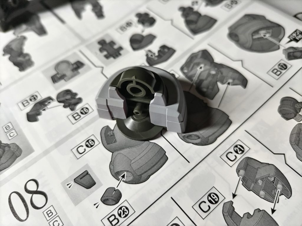 今回は、ディランザの足首、B24とC13の接続時の隙間に板鉛を挿入B22には、ほとんど入らない