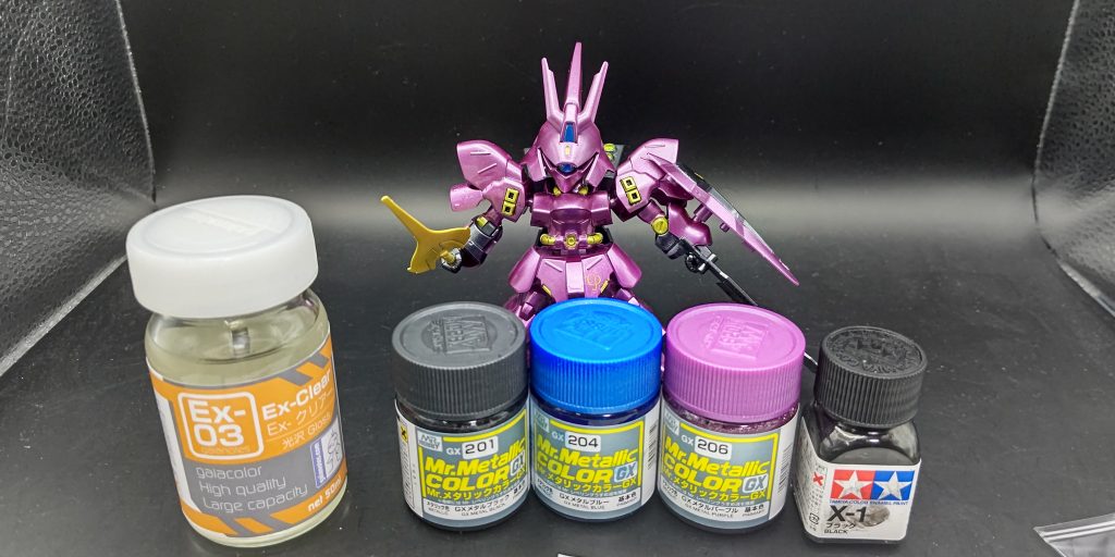 今回の塗料です、手向けというわけではありませんが一応デカールとトップコートはしてあります、SDだからと余裕をぶっこいていた自分が情けないです今度は気合いを入れてSDリベンジをどこかのタイミングでやりたいと思います、見てくださった方いましたらありがとうございました🙇‍♂️