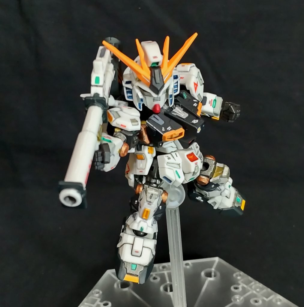 ハイパーバズーカを構えて。