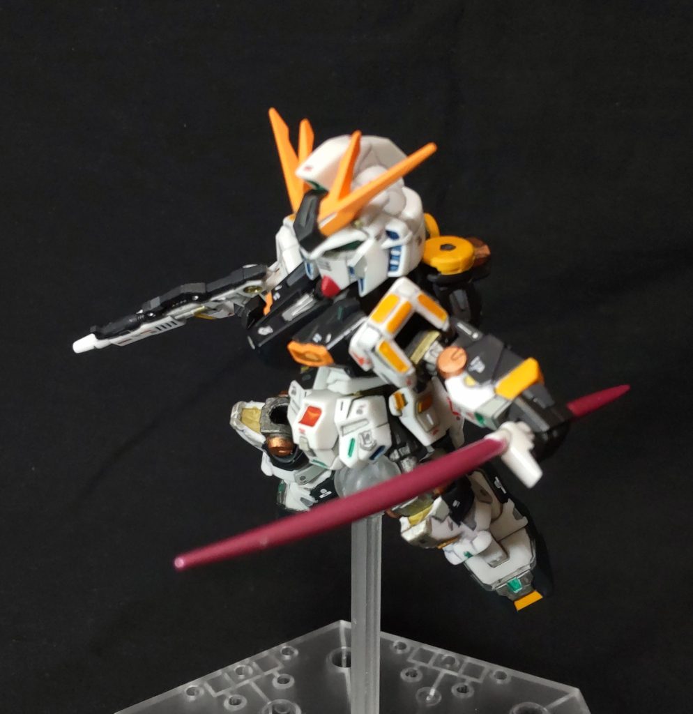 ビームサーベルもあります。別売のウェポンセットの購入が必要ですが😓。