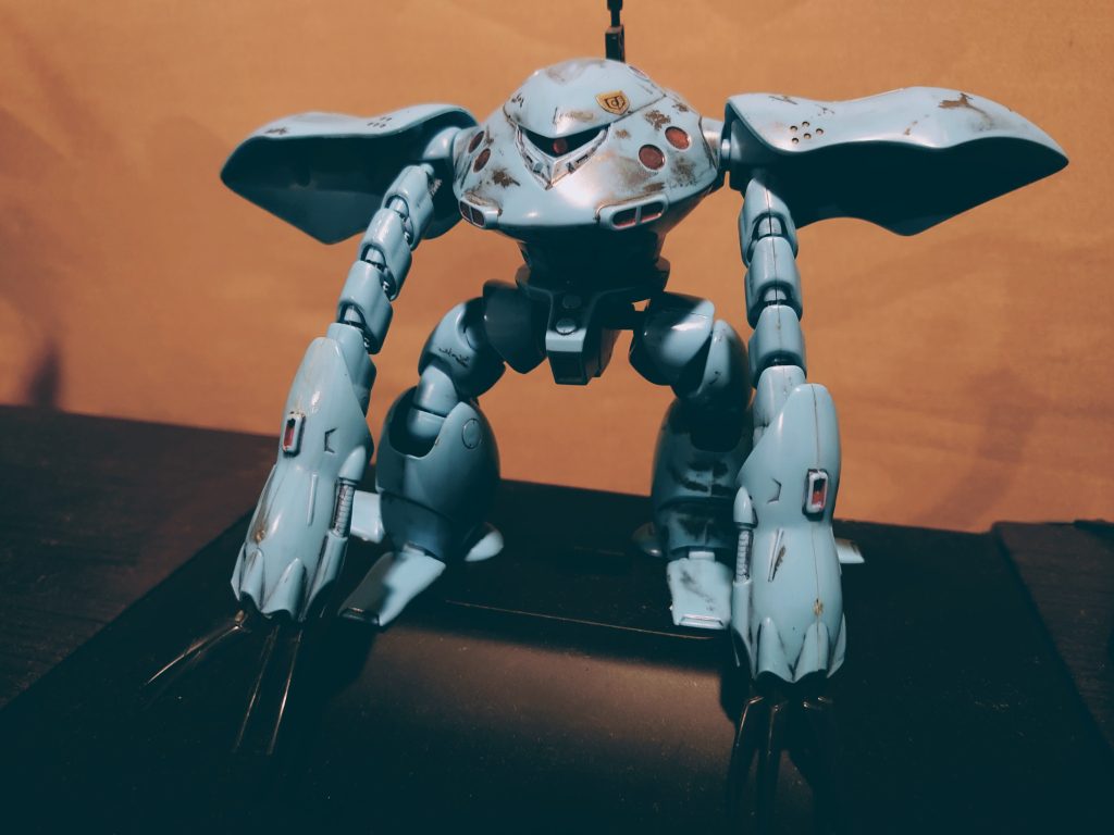 改修前の姿。プロポーションの完成度はとても高いものでした。何十年も実家の押入れに眠っていました。