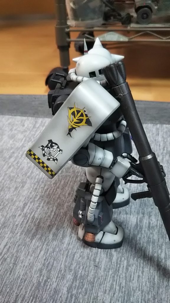 デカール貼ったままスモークグレーでシャドー入れております💦デカールが消えない程度にハイライト(白とか)入れてます