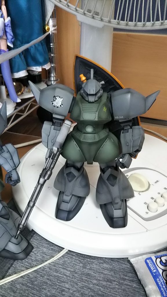 ついでに量産型ゲルググ1.0（1997年製品）も再塗装しました。