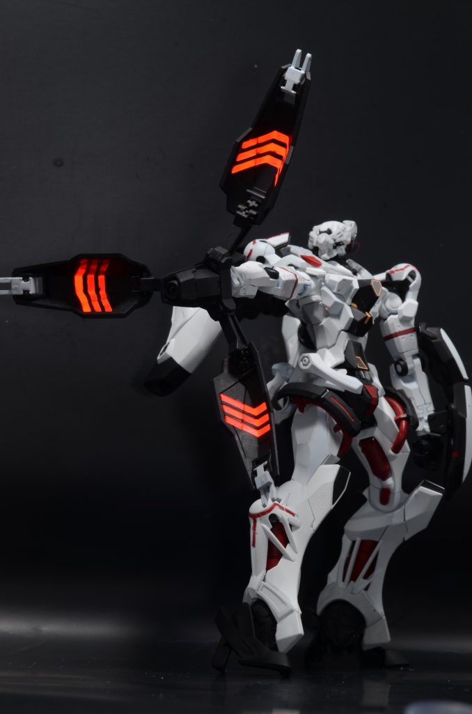 ビームブレイサー構えポーズ。