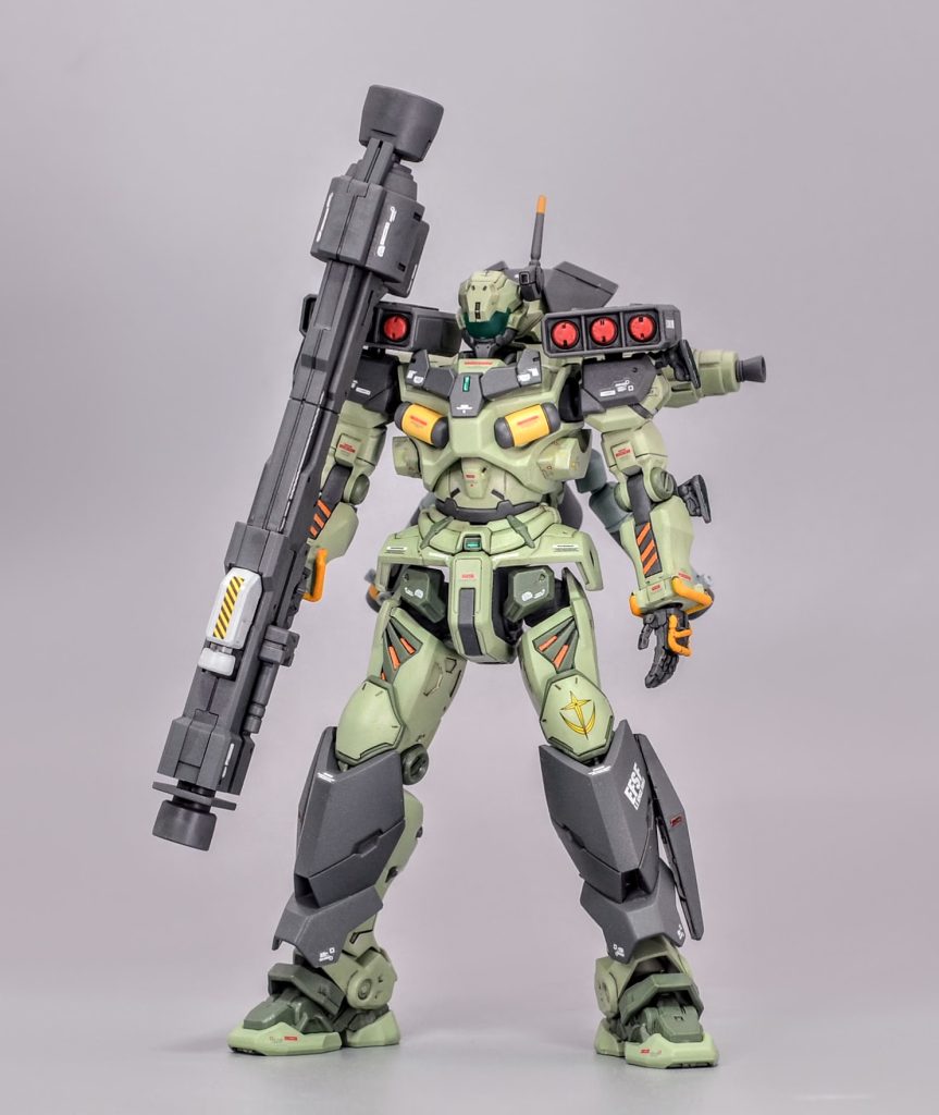 今回は脚部や胸部に追加した装甲と肩部のミサイルでスタークジェガン風に改造してみましたご覧いただきありがとうございました！ 