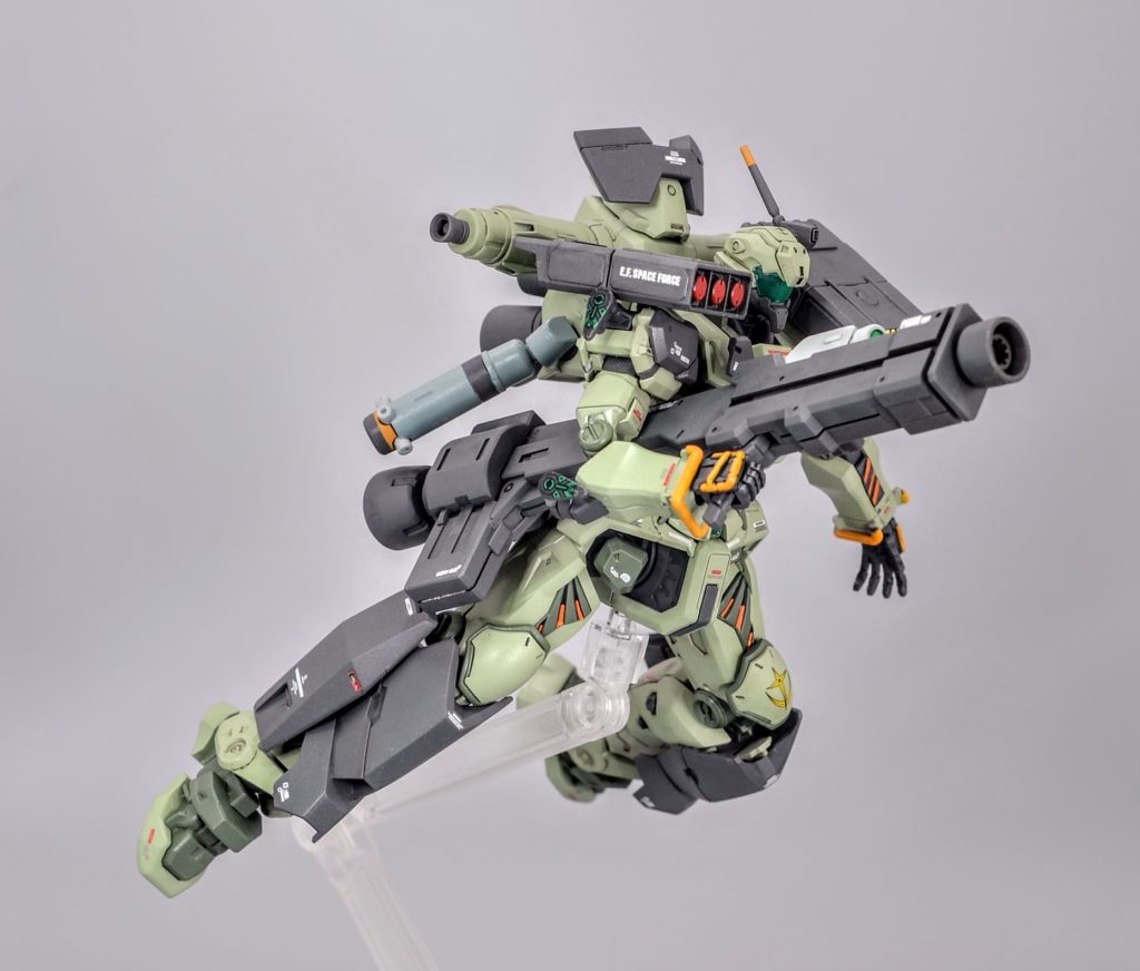 《足の速い軽キャノンがいる、特務仕様かもしれない》