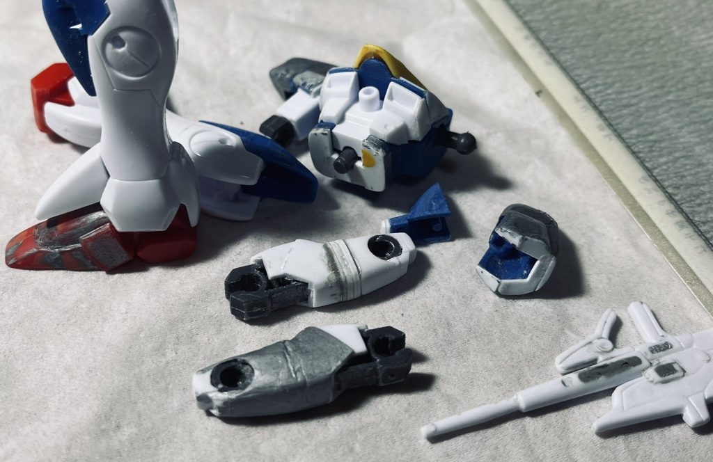 旧キットHQ V2ガンダム 1/144–3枚目/制作者：amuroikima-su