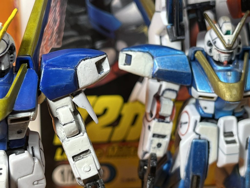 同じキットHQV2バスターガンダムと比較。結構違いますね。