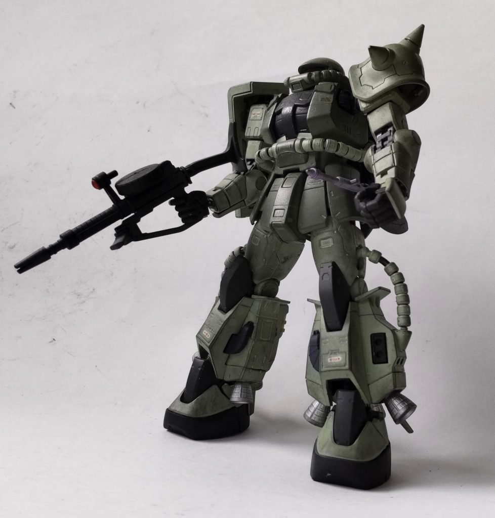 ご覧いただきました皆様ありがとうございました！(^_-)-☆今回は物語の執筆にかなり時間がかかりました〜。台詞回しと宇宙世紀における歴史背景の考慮に苦戦(;´Д｀)ﾊｧﾊｧ今回も濃い目でした〜ではガンプラ紹介いきます！今回はRG(?)高機動型ザクIIですね。中古屋で袋入りのを買ったんですが、何が足りないかよく分かりませんでした。胸部パネルが欠けてるのは分かったんですが取説なし。多分三連星のRGかと思いバラして洗って再塗装。小さい割にパーツ数が多すぎで挫折するかと思いました。ノーマルのカラーで仕上げてアンテナ部分は埋めました。