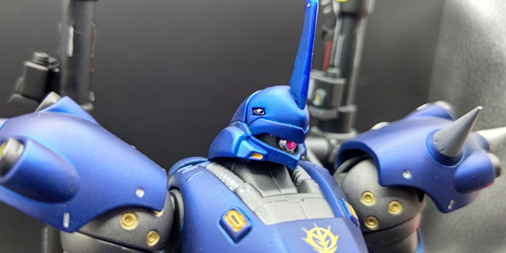 モノアイと頭部バルカンもメタルパーツに変えています、溶けて無くなったアンテナもプラ板で本家を意識せずオリジナルな形にしてみました（あまり変わらないですけど）