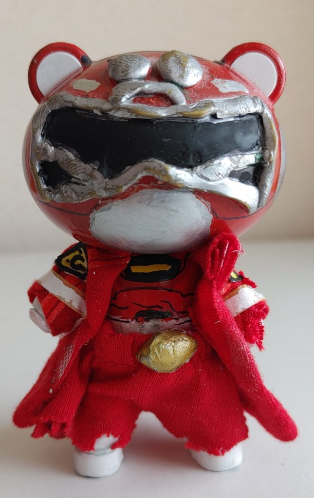 第１３話「家政婦激走！竜儀の流儀」、第１４話「神聖従者と、テガソード伝説」に登場したレッドレーサーの暴走モード？▪暴走レッドレーサー。洋服は、１００均のぬい活ジャージ(上下)を利用。あまりな部分は、切ったり、後ろに織り込みして接着したりして