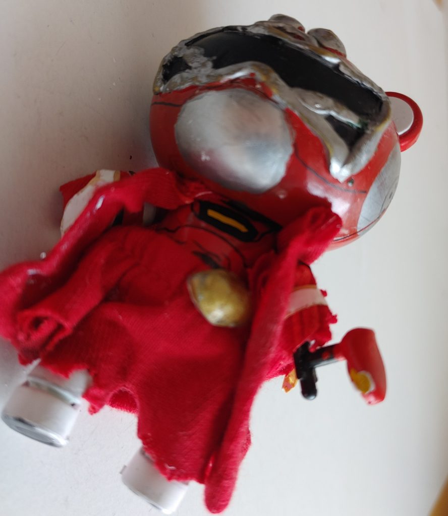 武器？ホイッスルランナーとエポキシパテ製  