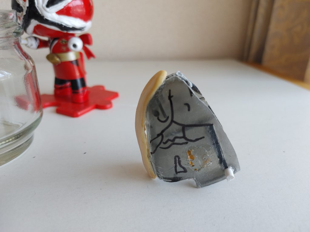 個人武器、烈火大斬刀。某着火ライターの持ち手部分を利用して、製作中？あと、ボールジョイントとか、ポリキャップなどで、関節部？を作るだけ？？(ちょっと心折れかけ中…)