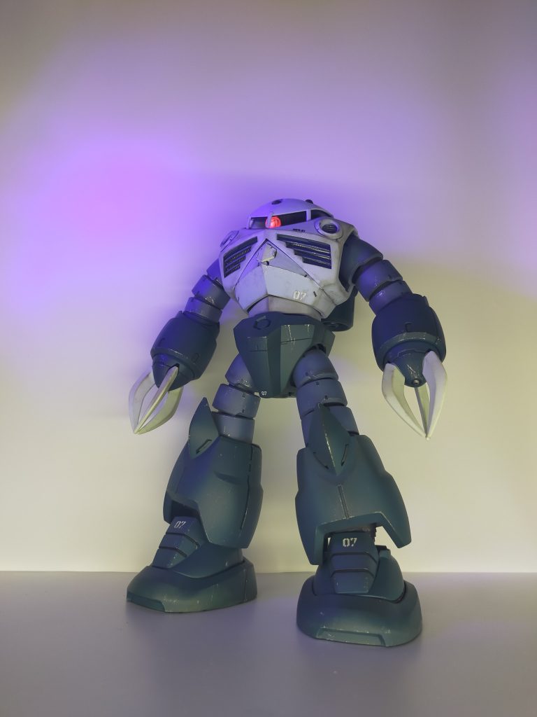 正面ウェザリングマスター使ってます（ オススメ）目は蛍光塗料で光るヨ！(gundam-kao6)