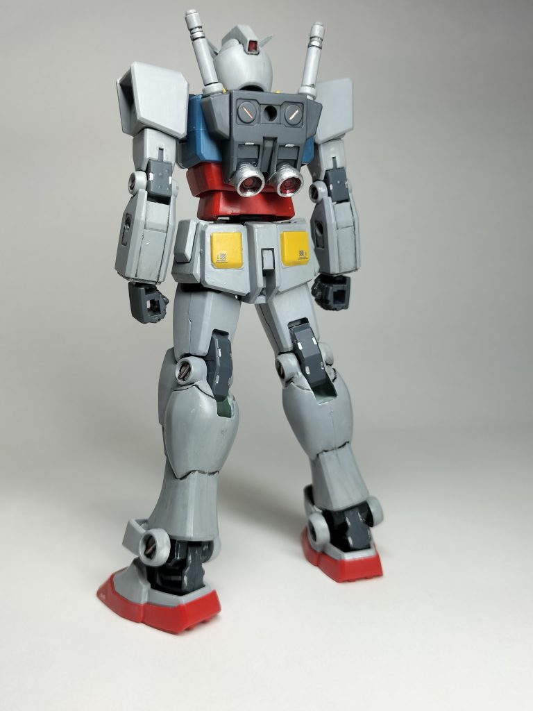 配色はほぼ同じで、全体的にトーンの暗い色で塗ってみました✨️