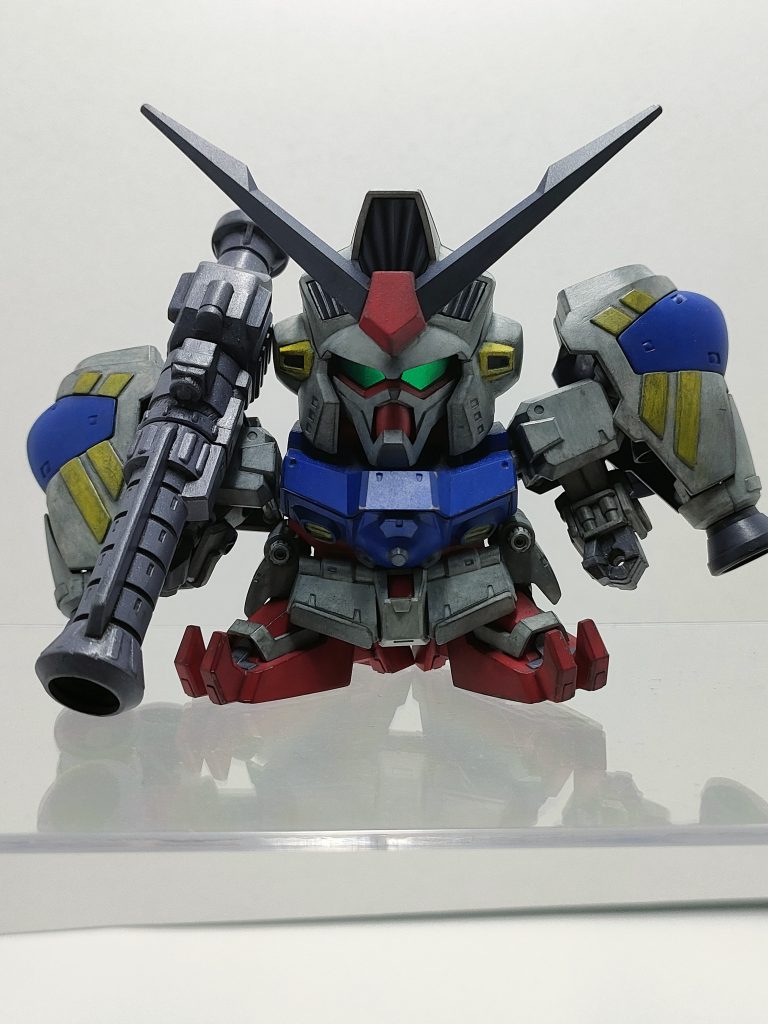 正面から。いやぁBB戦士といえど、ゴツくて良いですね!!ソロモンよ!!私は帰ってきた!!グレーはもっと、濃いめをチョイスすれば、よかったかな(zaku-kao4)