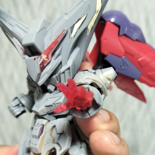 典韋マスターを改造してマスターガンダムを製作中※追記バックパックは延長してみたのですがしっくり来なかったので思い切ってGフレームのものに交換ボールデンの組み合わせで接続ダークネスフィンガーはHGマスターを平手も流用予定肘関節はボールデンに 以下過去分先駆者はいると思うので二番煎じ感は否めない頭頂部や肩、フロントスカートの装飾を削り、Gジェネ版マスターからバックパックを拝借してボールデン仕込んでます肘にイエサブのジョイント付けて曲がるようにしてます（1枚目）