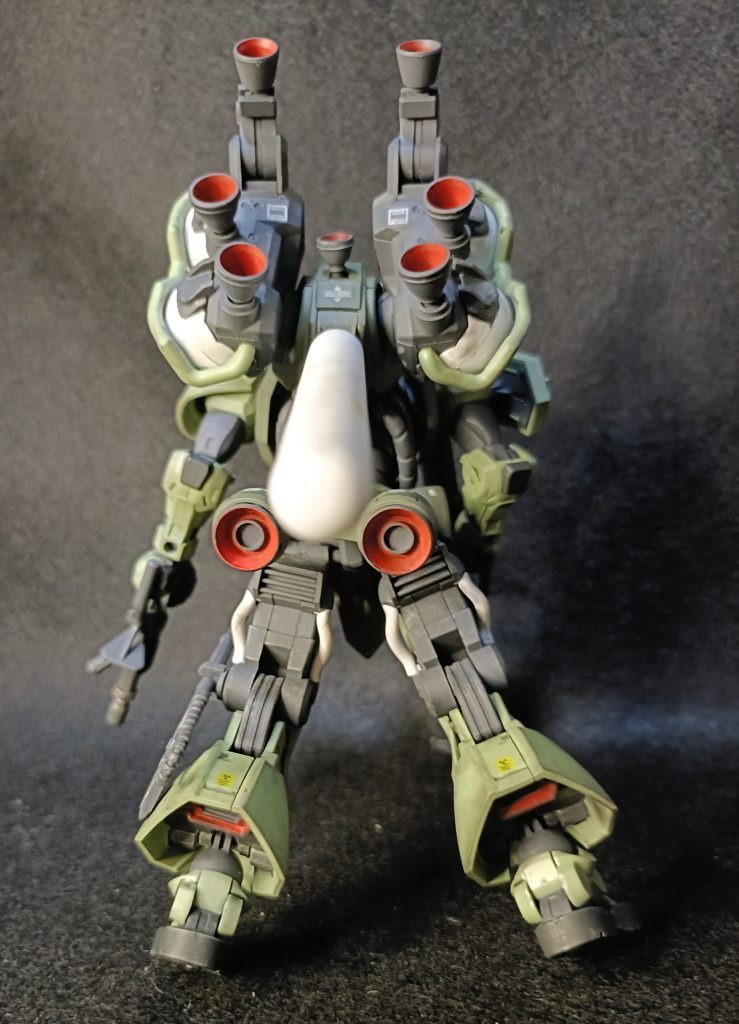 真後ろ。スラスターだらけです。最後までご覧いただきありがとうございました。