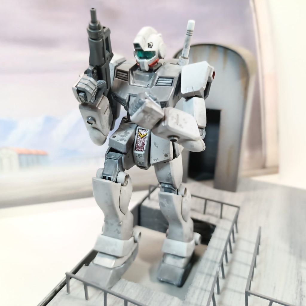 実はこのジムはアニメのシーンを再現するために若干調整しています。この角度はまだわからないかな？