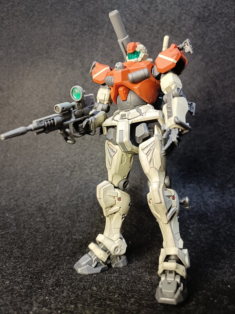 量産機らしい配色に変えました。黄色部分好きじゃないので変更。主な使用色は、ガルグレー、オレンジ、ジャーマングレーです。 