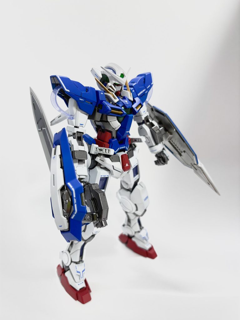 内部フレーム: スターブライトアイアン装甲部（赤）: フィニッシャーズ シルクレッド装甲部（青）: フィニッシャーズ ピュアブルートゲ？（黄）: ガイア スターブライトゴールド装甲部（白） : ガイア EXフラットホワイトトップコート : スーパースムースクリア