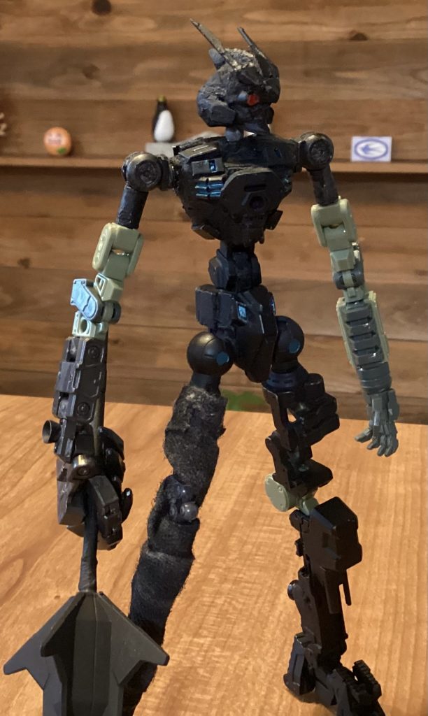 この機体は前からなんですが私がngsというゲームで使っているキャラクターを立体化するやで(5ニッコリって感じで作った感じです。