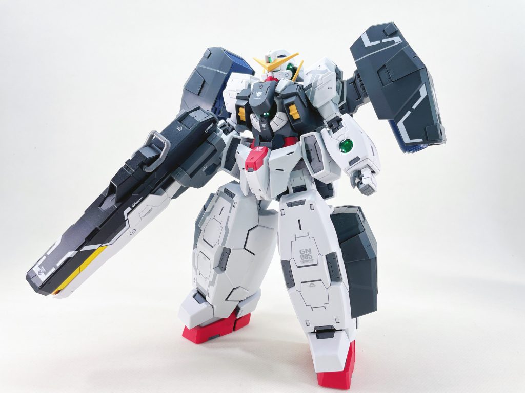 比較的新しいキットなので造形は良好ですが、ナドレの赤い髪状ケーブルが固定形状なのは残念ポイントです(プラキットならではの仕方ないですね)。