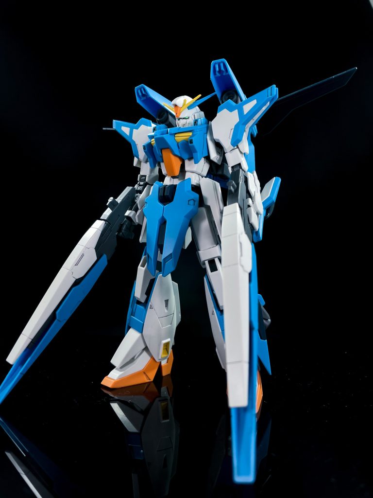 『機動戦士Ζガンダム』に登場するモビルスーツ「Ζガンダム」のガンプラ「HGUC Ζガンダム(GUNPLA EVOLUTION PROJECT)」をベースに改造した機体。火力と推進力が極限まで高められており、ヤジマ商事製の新型粒子対応塗料などの新技術が導入されている。