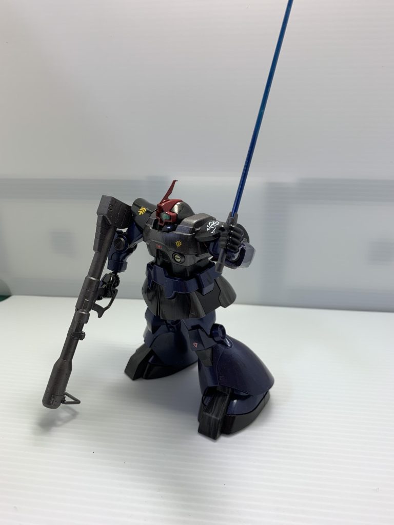 ヒートサーベルは青で塗装。グラデーションにしたのですが、わかりにくいです🤣