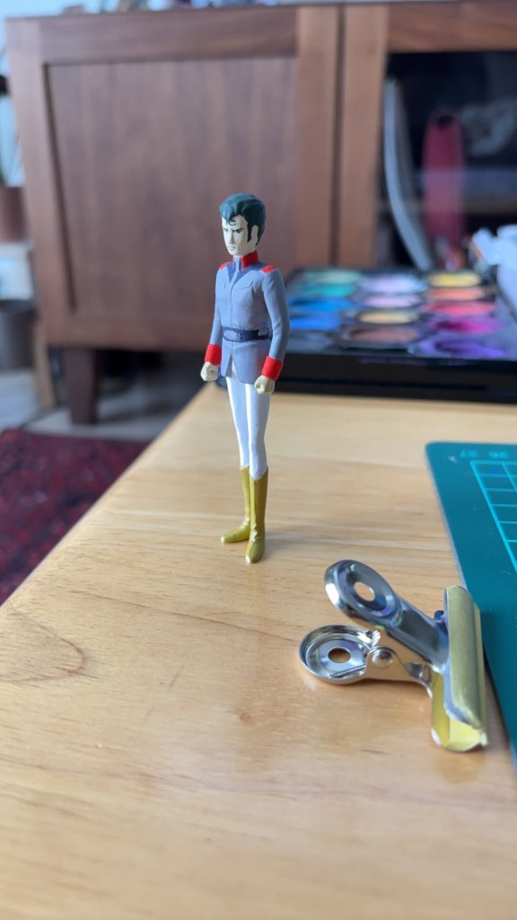 ターナーのアクリルガッシュで塗ったので塗膜が弱く、何度も塗り直しのハメに。