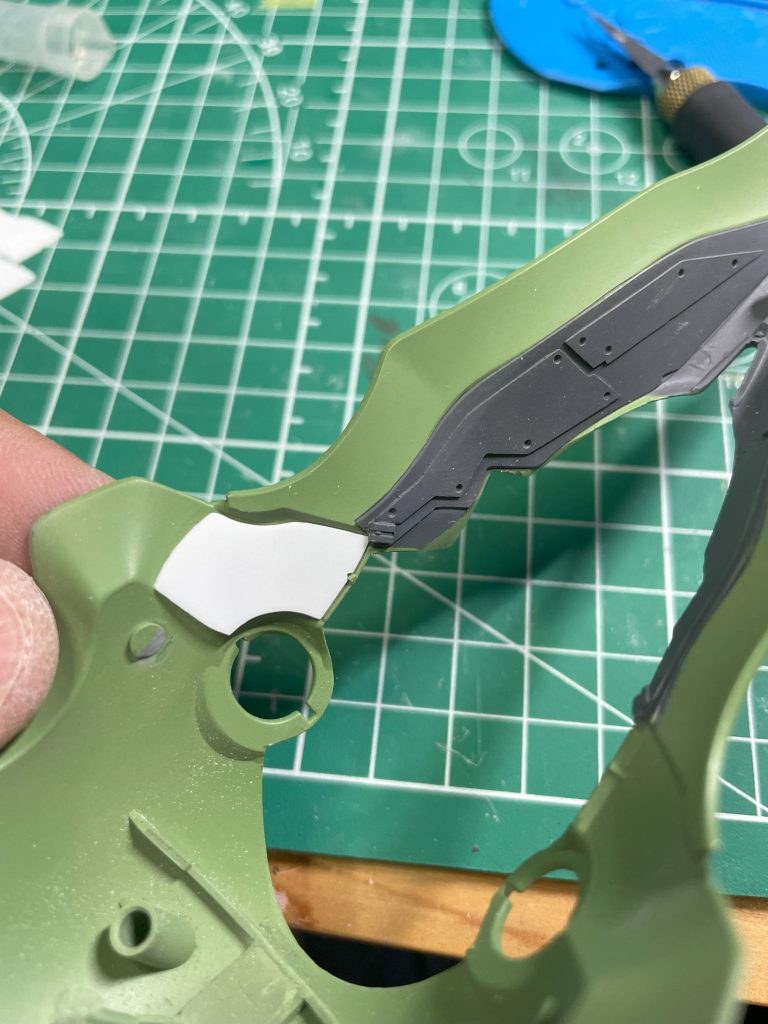 バインダー内側に0.3mmプラバンを貼り付け