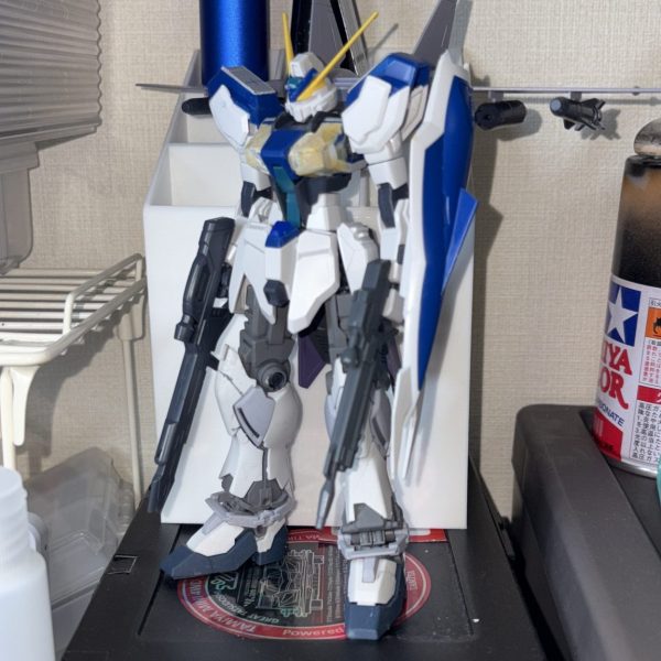 胴体、脚を弄って少しずつ完成に近づけてます！