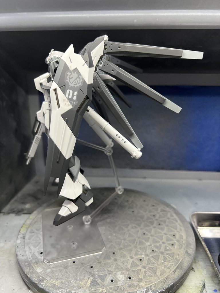 HGUC Hiνガンダム–4枚目/制作者：むー