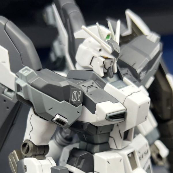 HGUC Hiνガンダム