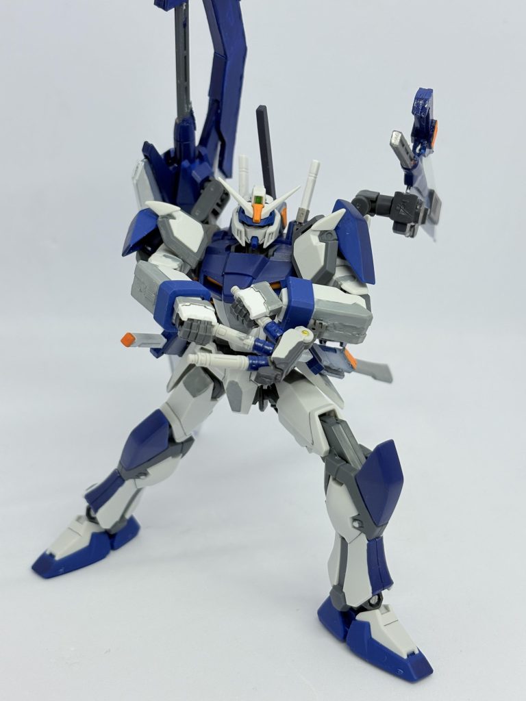 角度付き持ち手を合わせると左手はそのまま逆手で抜きつつ、みたいなことが出来る。