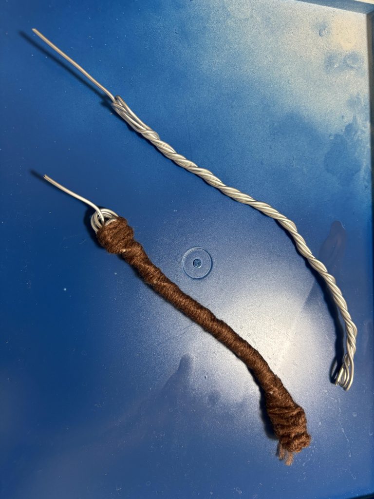 ヤシの木粘土でコーティングする前この作業はまぁそんなに嫌じゃないかった…