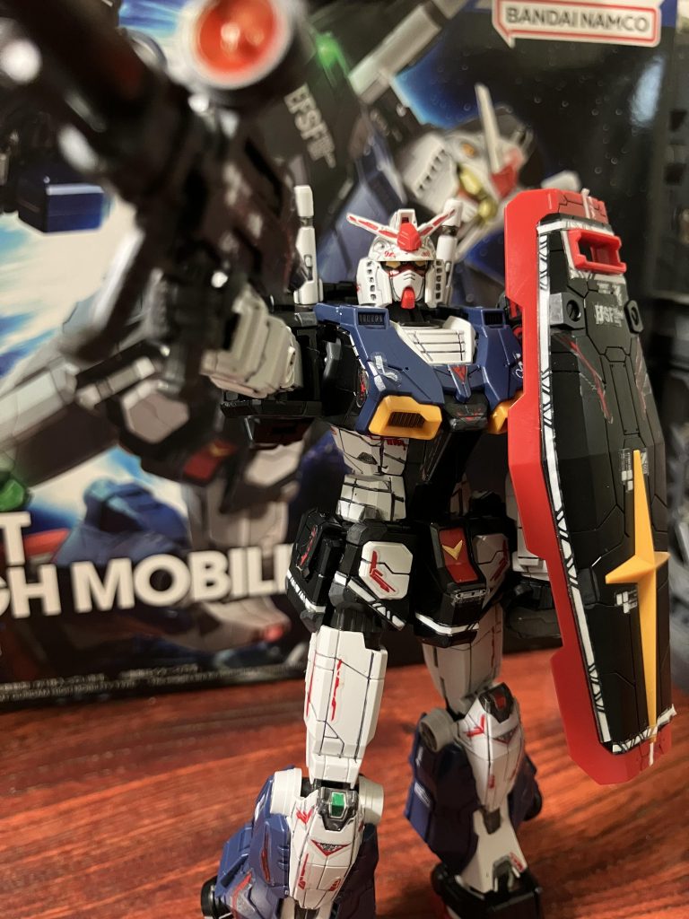 ポージングその2絶対に敵を逃さないガンダム(さすが白い悪魔)