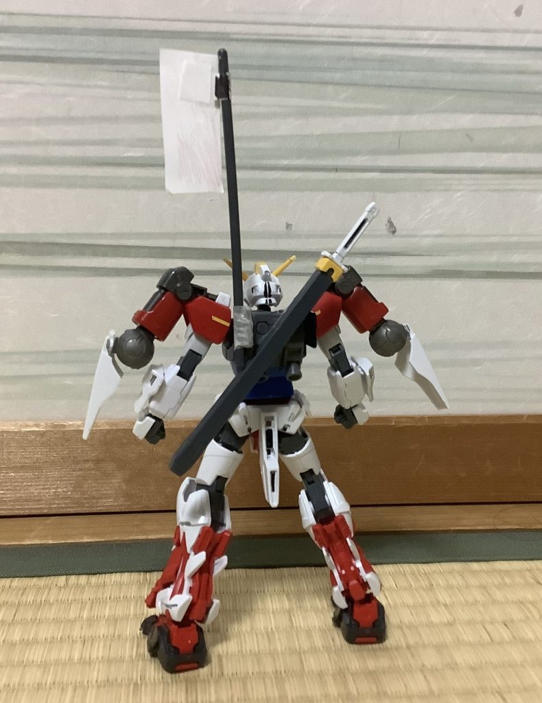 背中の旗は、ランナーから作りました。