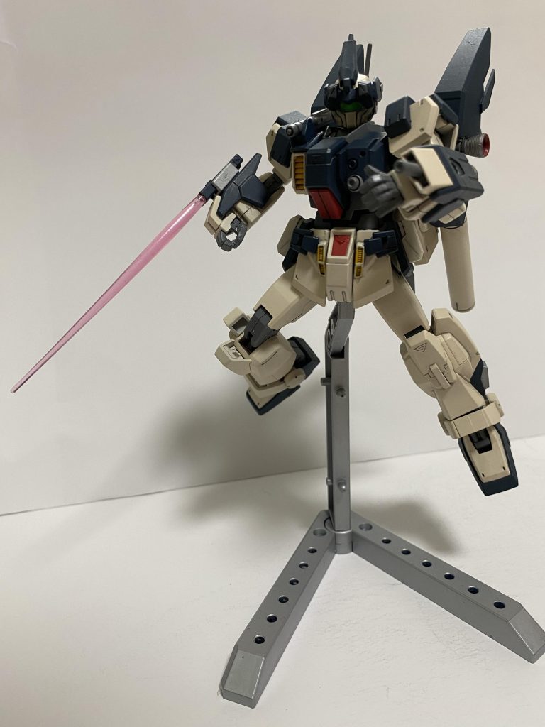 胸部バルカン砲マルチランチャーボックスタイプビームサーベル電磁ナックル