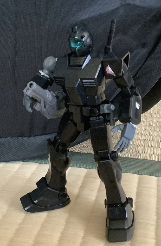 腰にはオリジン版ガンダムのキャノンを取り付けました。