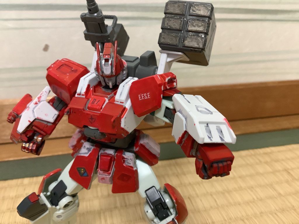 バルカン　頭部と左腕部に装備。威力はあまり高く無いが、ミサイルの迎撃や目眩し、メインカメラの破壊などに使う。