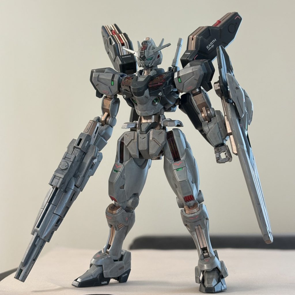 好みの関係でアンテナ2本カットしてます。マイ定番？の海軍風塗装後、リアルタッチマーカー練習しまくってます