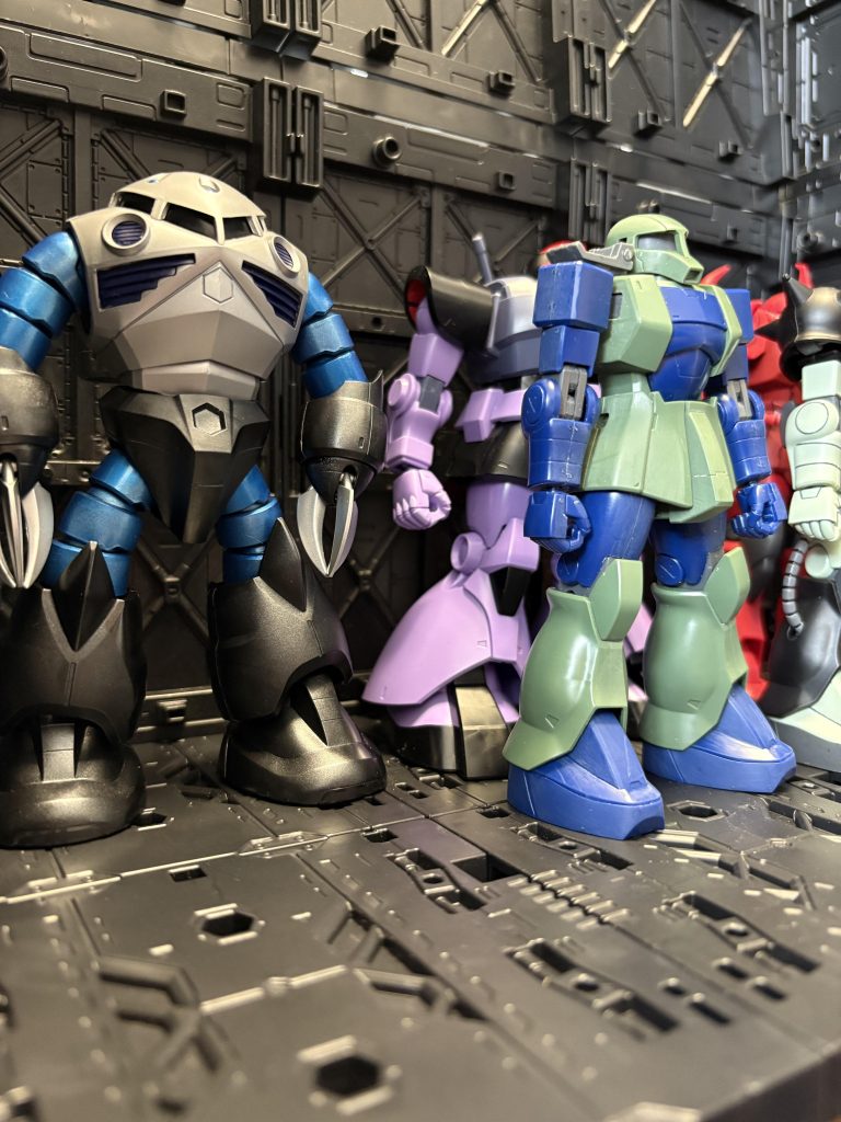 この時、画面右端に(ちっさ)