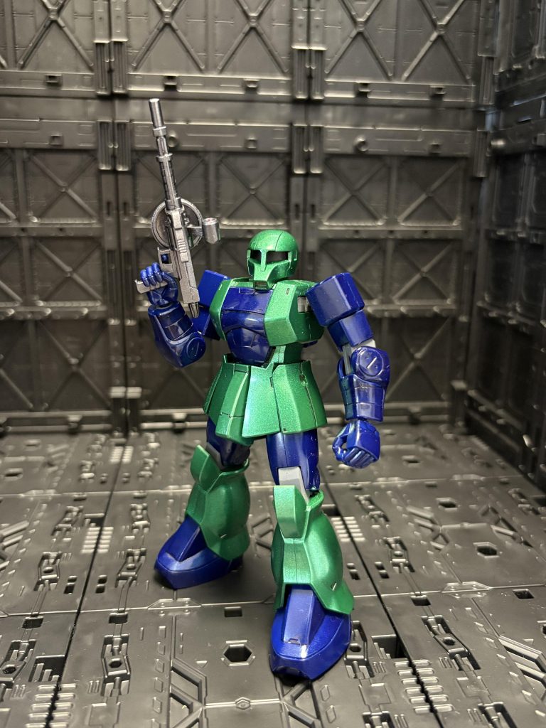 マシンガン先端は、自作のため、多少、太いです😅