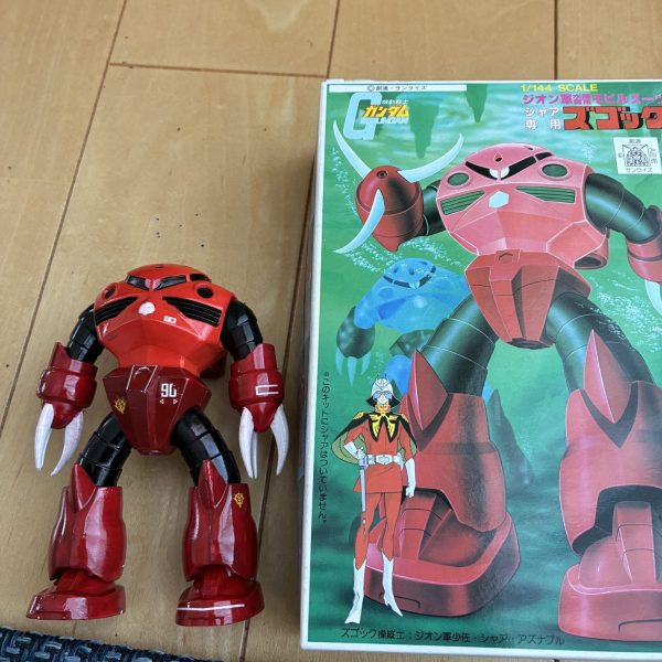 ガンプラ 1/100 ジオン軍最終量産モビルスーツ シャア専用 ゲルググ ジオン軍最終量産型モビルスーツ ゲルググ｜えいた🔰さんの